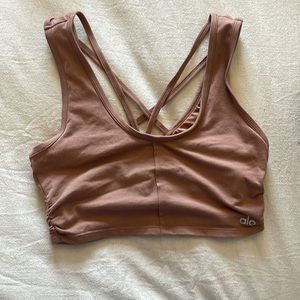 Alo yoga cropped tank w/ built in bra